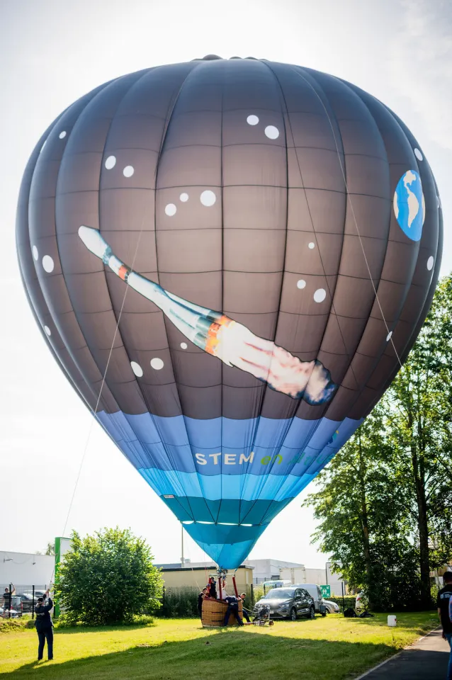 Montgolfière personnalisée aux couleurs d'EHP